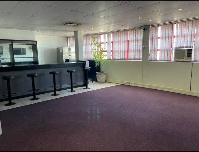 5,751M² BUSINESS CENTRE FOR SALE IN MORNINGSIDE